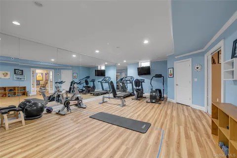 $3,695,000 | 11 Danton Lane North, Locust Valley, NY 11560