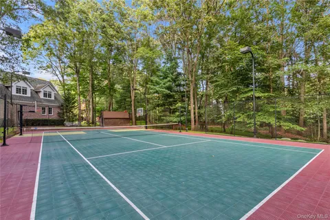 $3,695,000 | 11 Danton Lane North, Locust Valley, NY 11560
