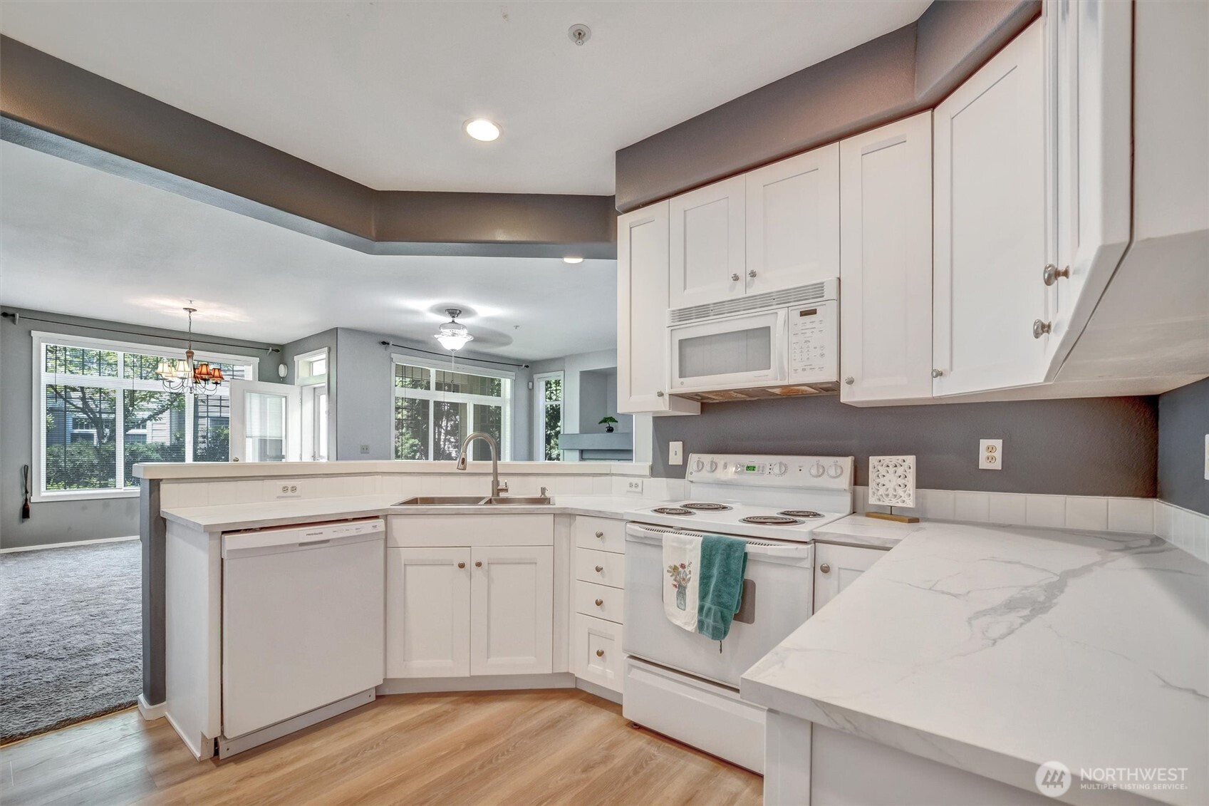 4319 Northeast 5th Court, Unit 106 Renton, WA 98059 - Photo 6 of 19