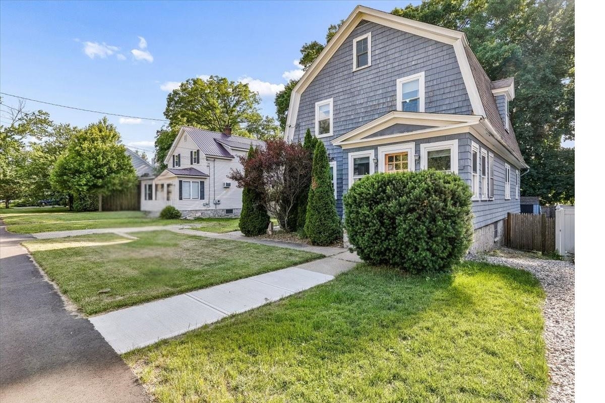 838 Maple Street Manchester, NH 03104 - Photo 2 of 50 Gallery Image 2