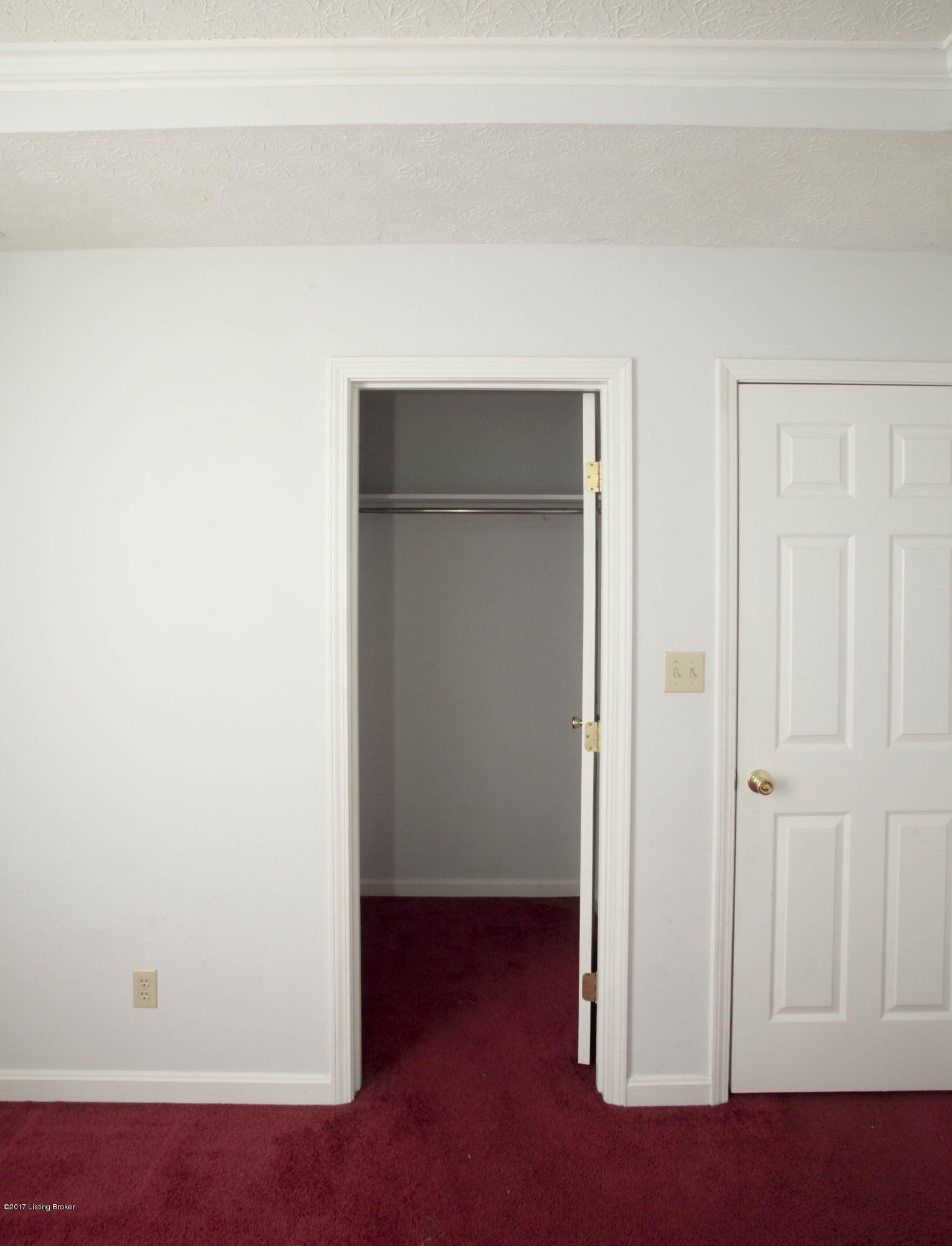 117 Stonepost Road Louisville, KY 40229 - Photo 23 of 57 ShellyHouse_0031