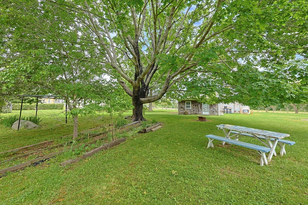 144 Horseneck Road Westport, MA 02790 - Photo 14 of 37