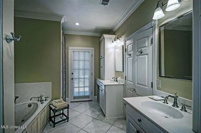 $366,900 | 5145 Canton Heights Drive, Jackson, MS 39211