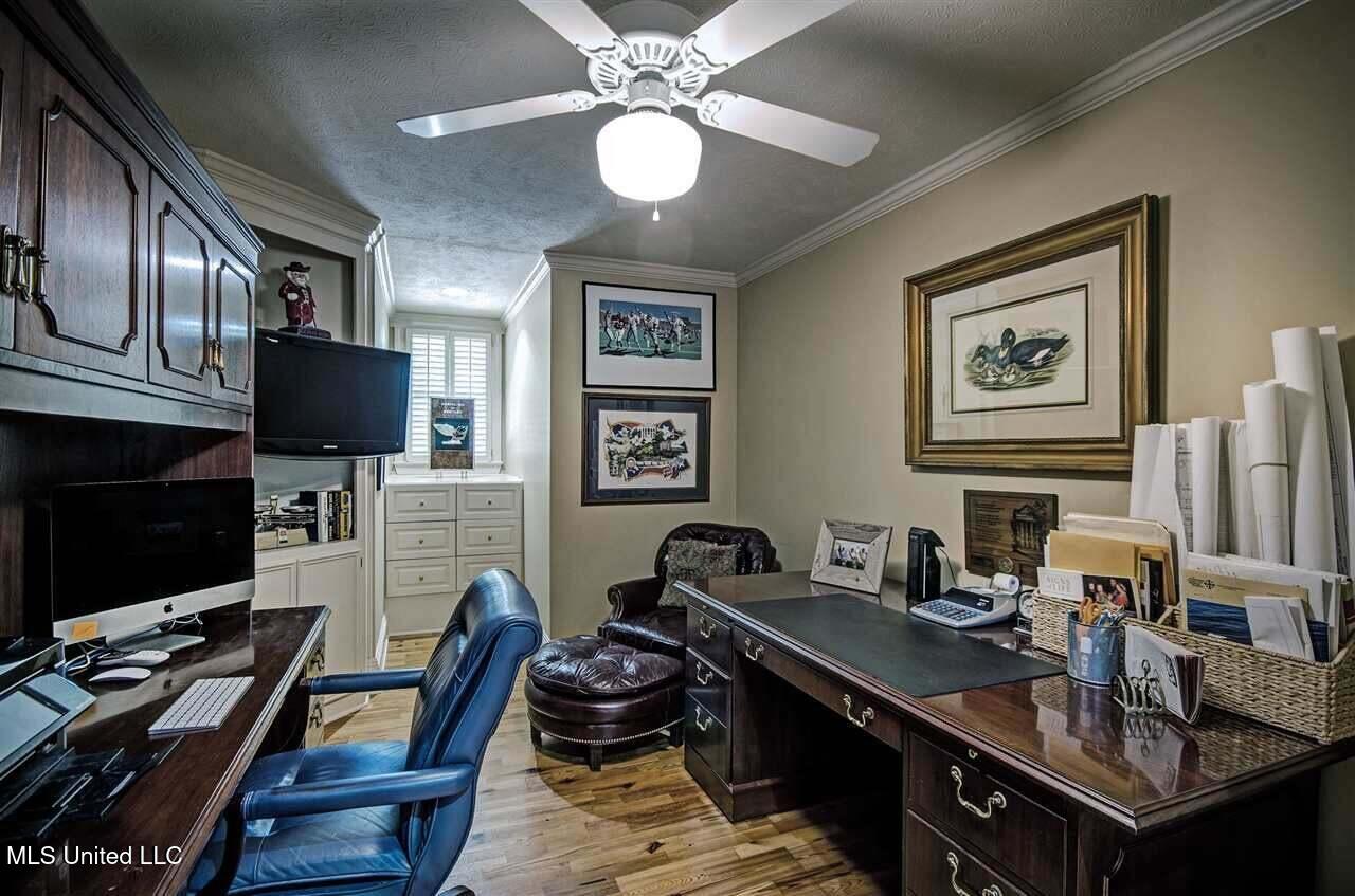 5145 Canton Heights Drive Jackson, MS 39211 - Photo 16 of 24 Office Upstairs
