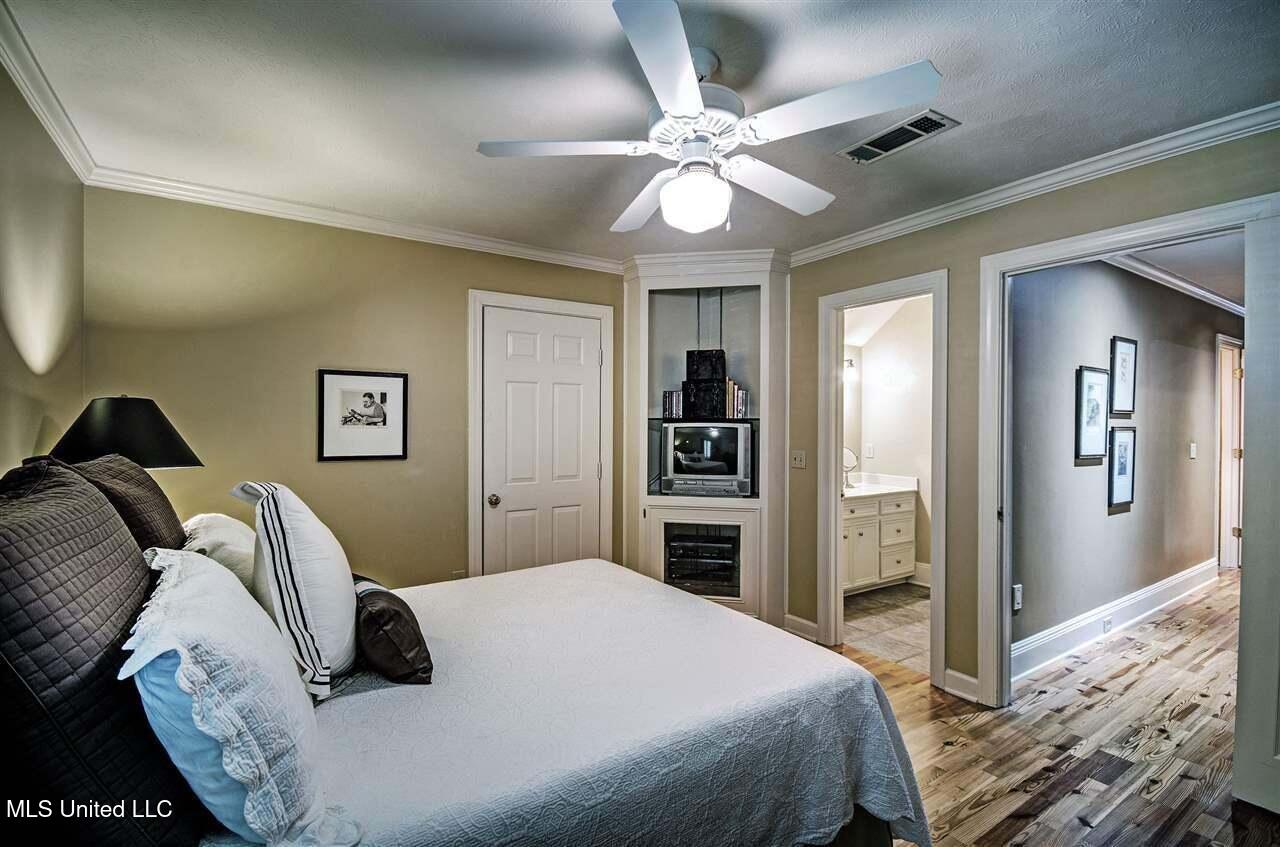 5145 Canton Heights Drive Jackson, MS 39211 - Photo 21 of 24 Upstairs bedrrom 4