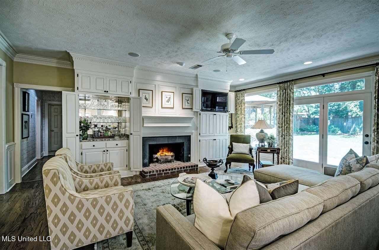 5145 Canton Heights Drive Jackson, MS 39211 - Photo 5 of 24 Den