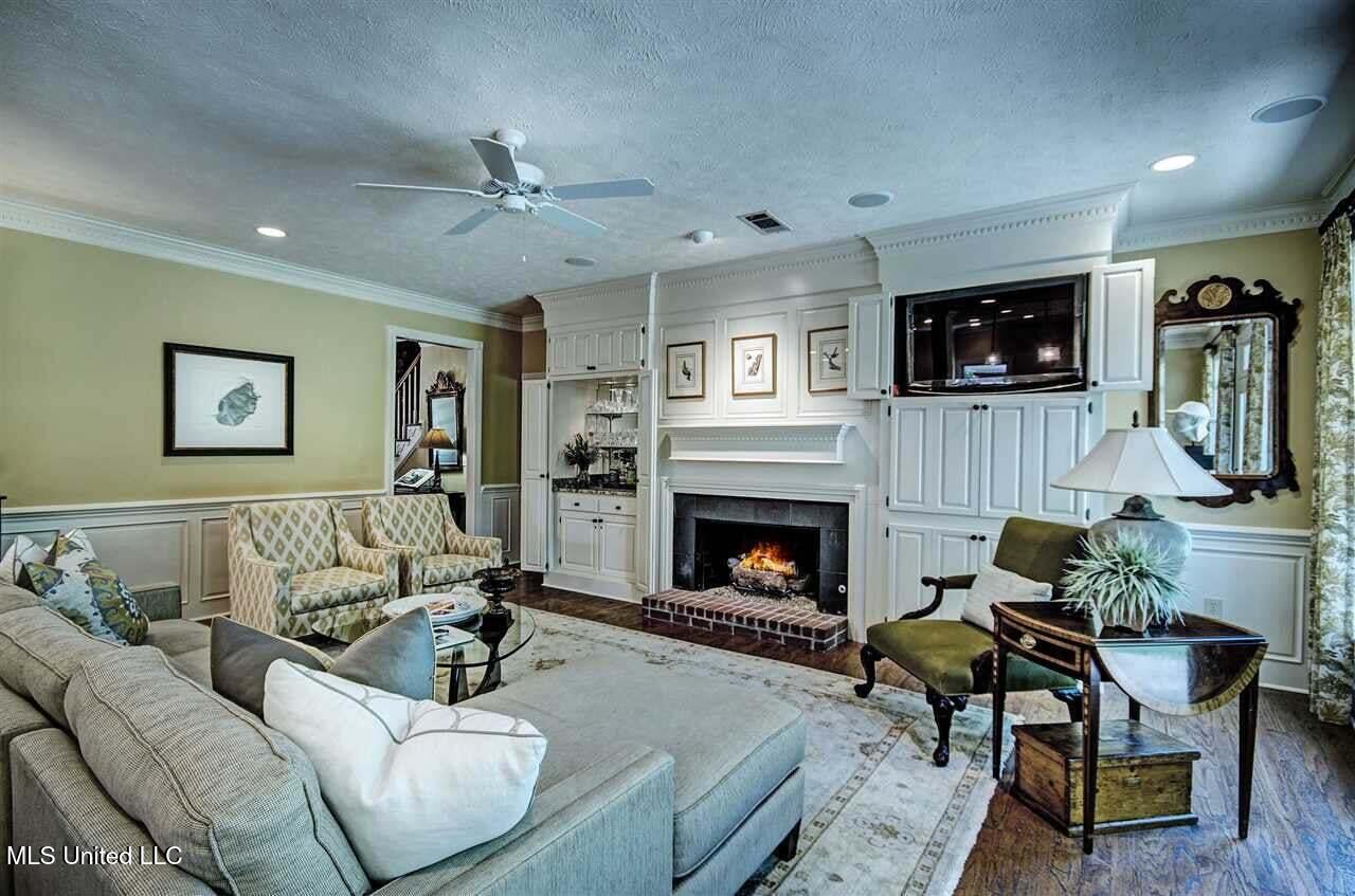 5145 Canton Heights Drive Jackson, MS 39211 - Photo 6 of 24 Den 2