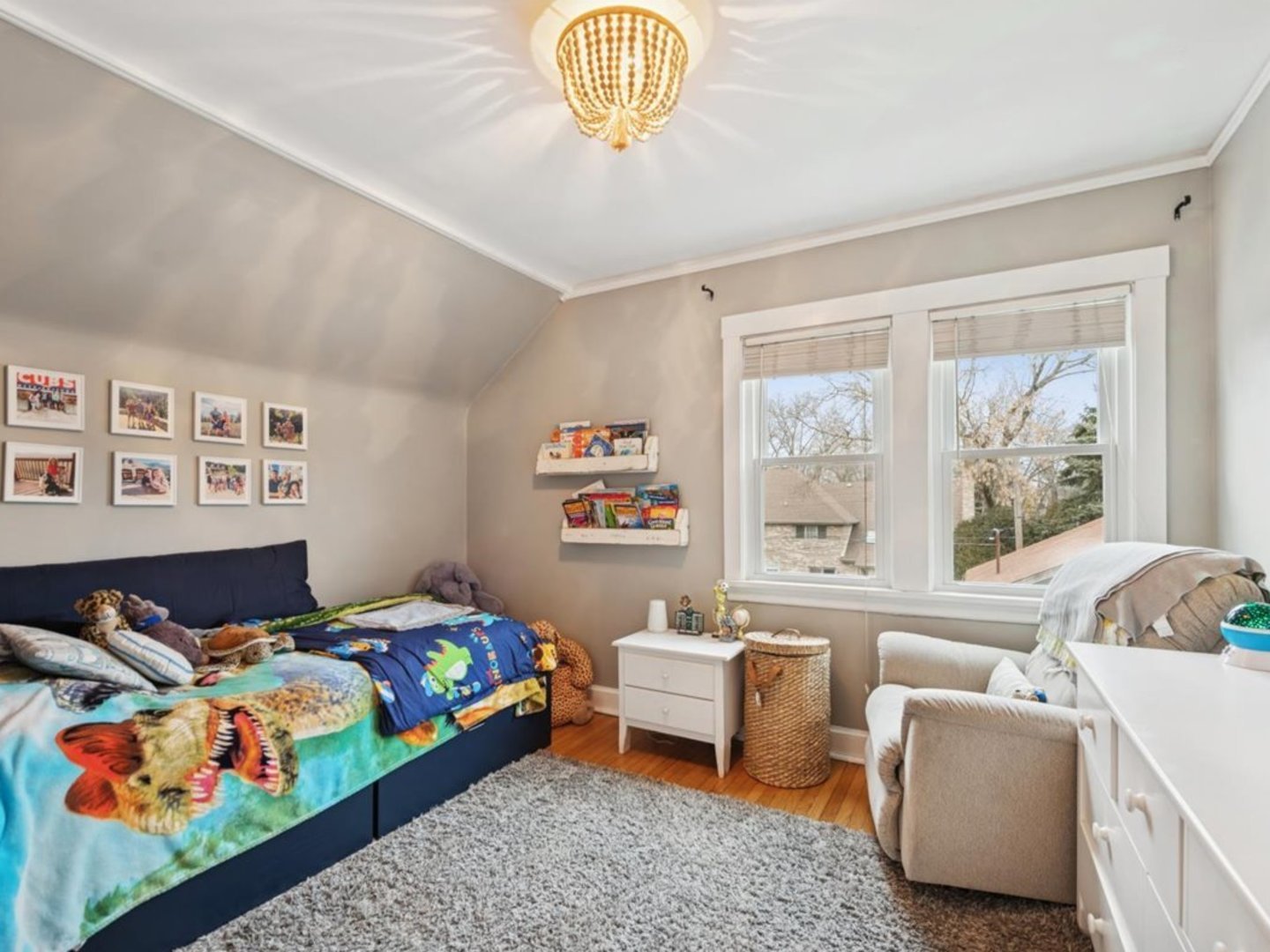 518 Vine Avenue Park Ridge, IL 60068 - Photo 17 of 27 a bedroom with furniture and a window