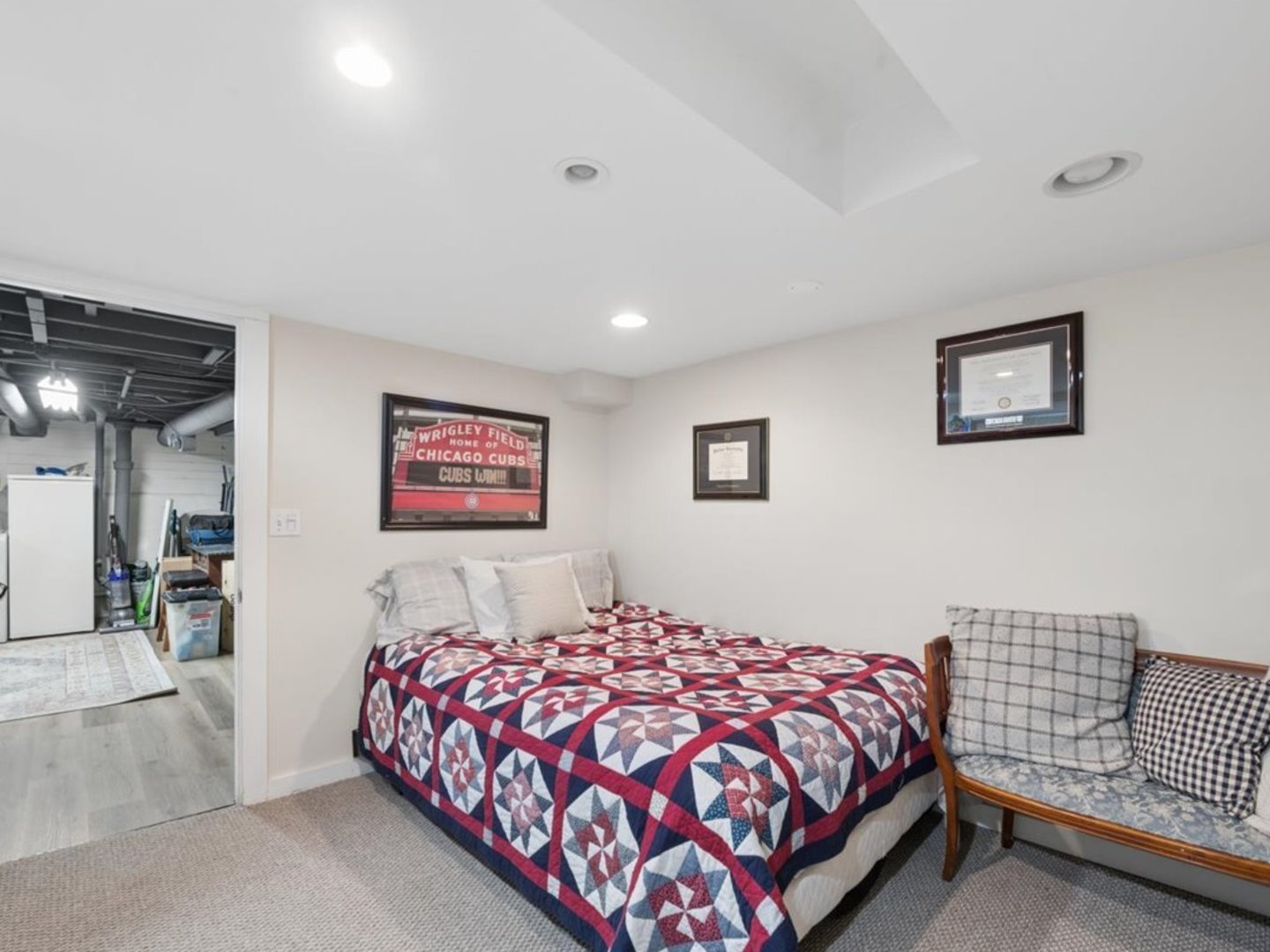 518 Vine Avenue Park Ridge, IL 60068 - Photo 20 of 27 a bedroom with a bed and painting on the wall