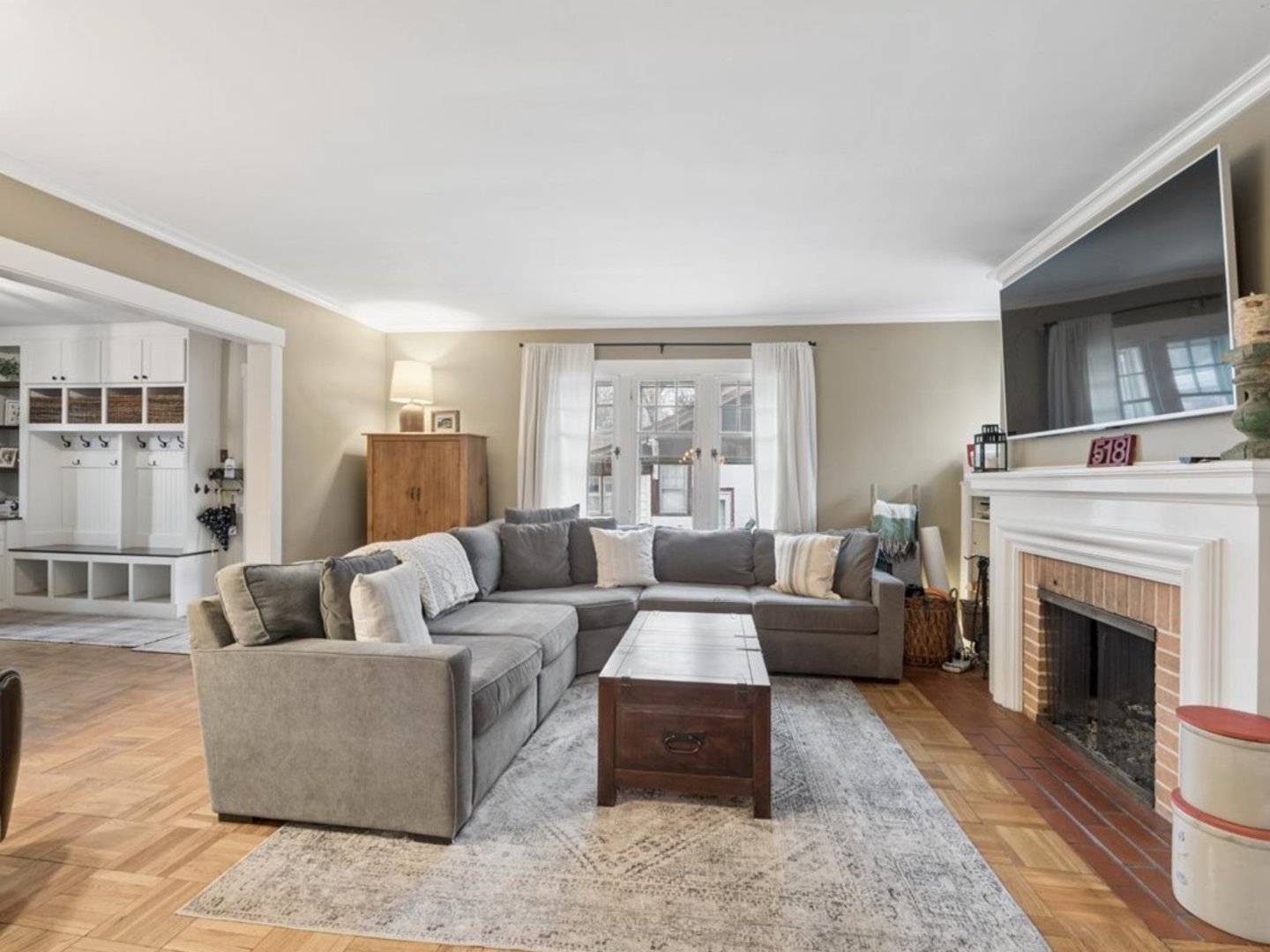 518 Vine Avenue Park Ridge, IL 60068 - Photo 4 of 27 a living room with furniture and a fireplace