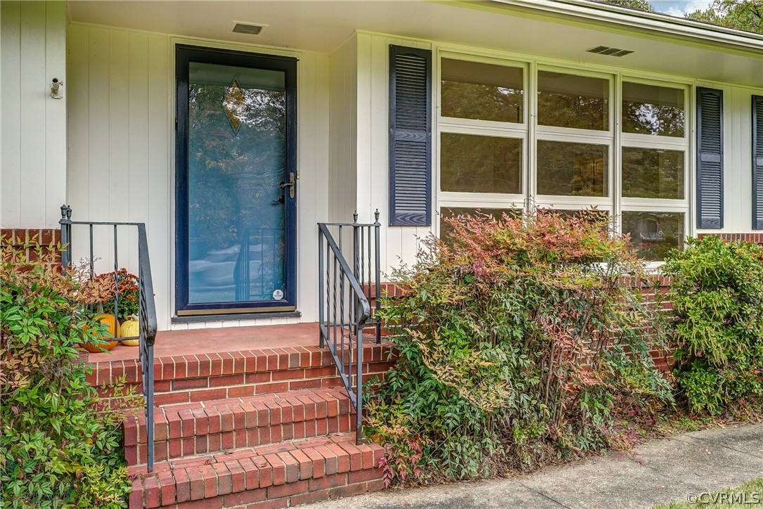 1204 Wilkinson Road Richmond, VA 23227 - Photo 5 of 45