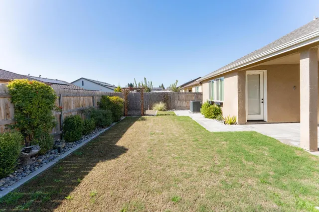 $590,000 | 2241 East Monte Verde Avenue, Visalia, CA 93292