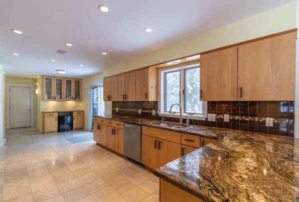 $499,000 | 322 Farmer Drive, St. Johnsbury, VT 05819