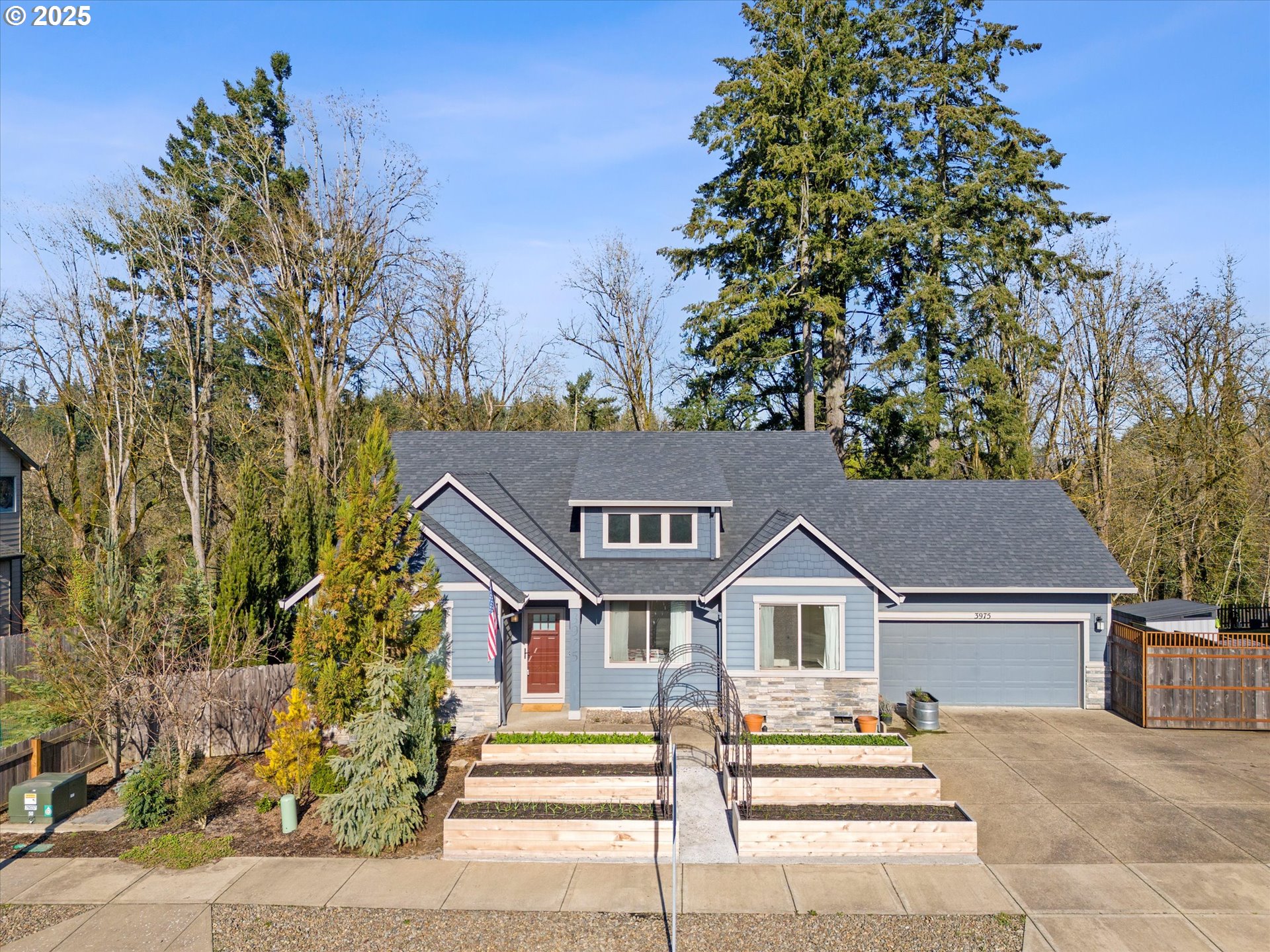 3975 10th Street Hubbard, OR 97032 - Photo 1 of 48 Gallery Image 1