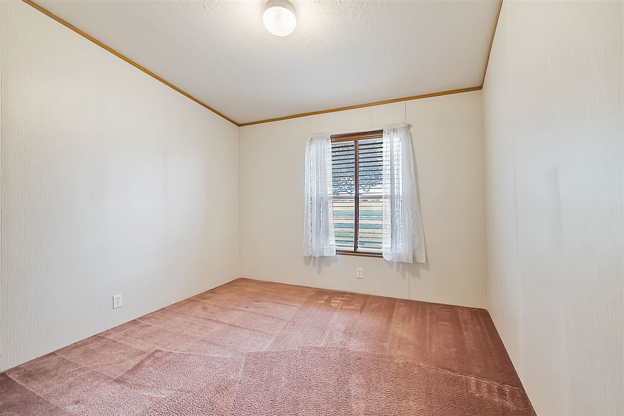 318 South Weber Road Deer Park, WA 99006 - Photo 14 of 20