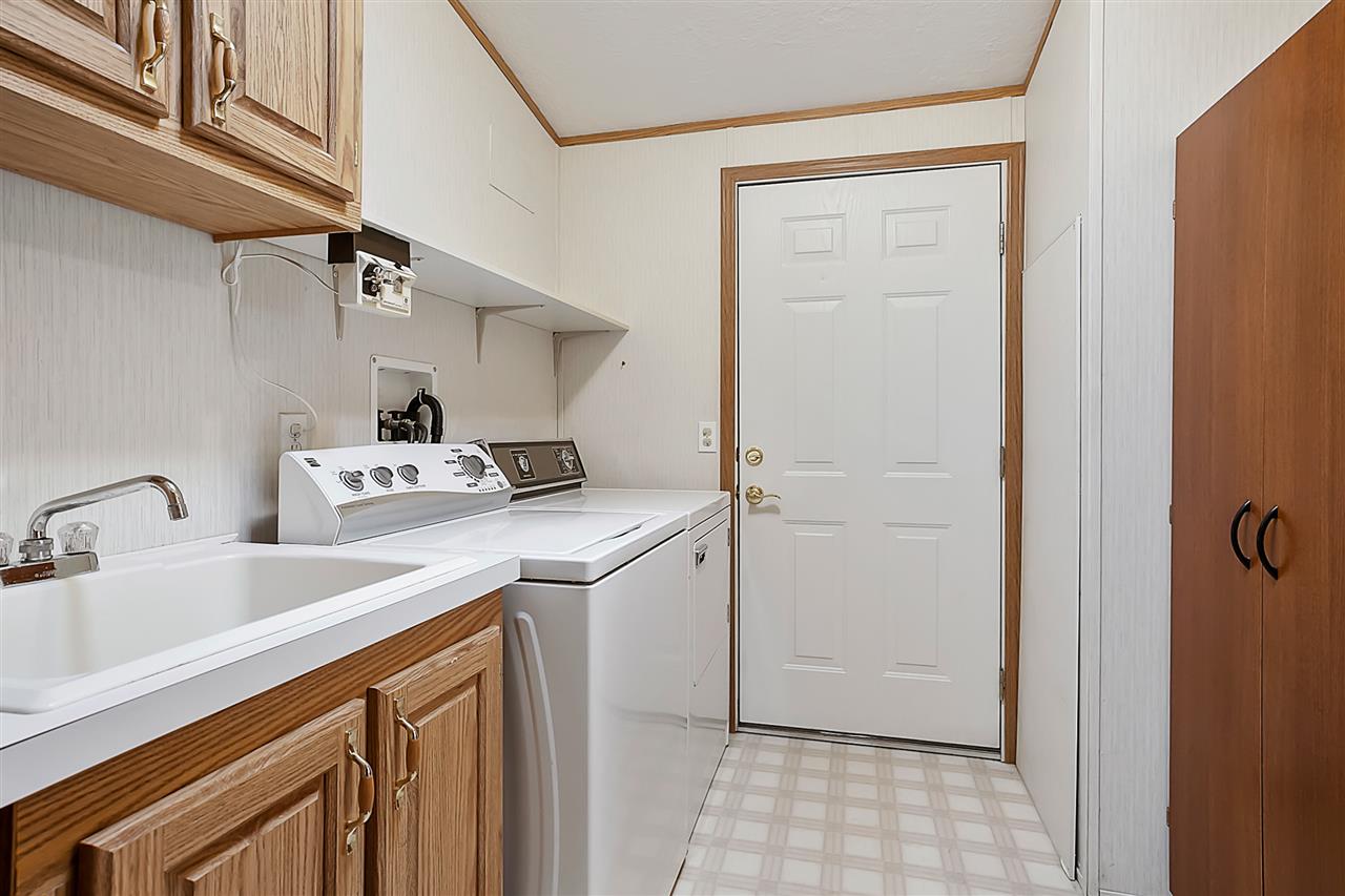 318 South Weber Road Deer Park, WA 99006 - Photo 16 of 20