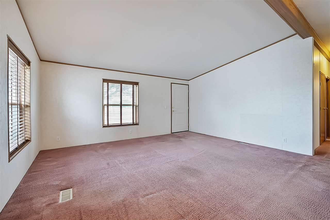 318 South Weber Road Deer Park, WA 99006 - Photo 5 of 20