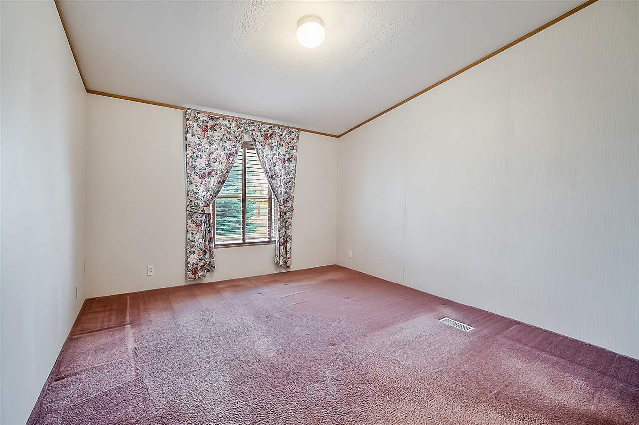 318 South Weber Road Deer Park, WA 99006 - Photo 10 of 20