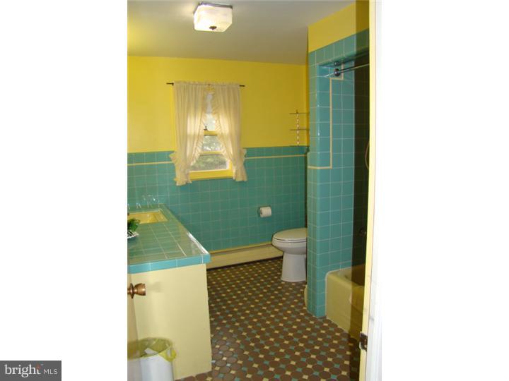 155 Coleman Road Hamilton Square, NJ 08690 - Photo 13 of 22