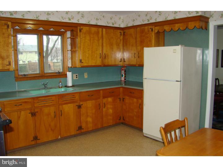 155 Coleman Road Hamilton Square, NJ 08690 - Photo 8 of 22