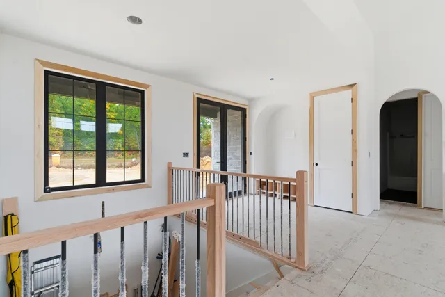 $950,000 | 61121 Airpark Lane, Mattawan, MI 49071