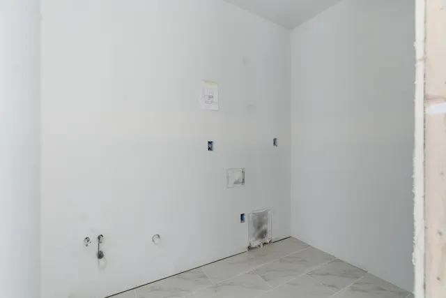 $950,000 | 61121 Airpark Lane, Mattawan, MI 49071