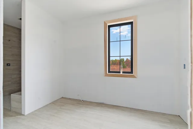 $950,000 | 61121 Airpark Lane, Mattawan, MI 49071