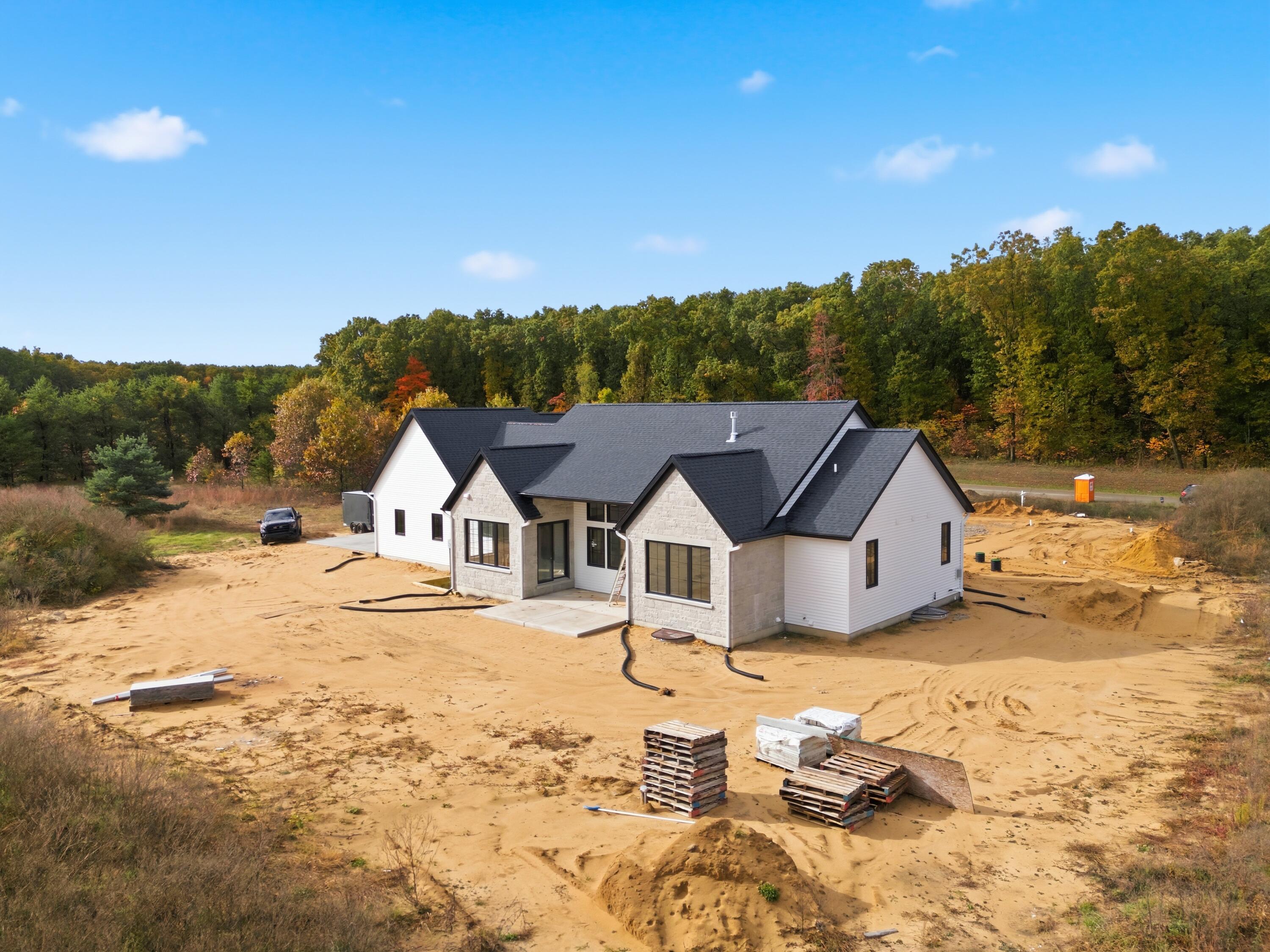 61121 Airpark Lane Mattawan, MI 49071 - Photo 25 of 41 DJI_20251024113858_0821_D