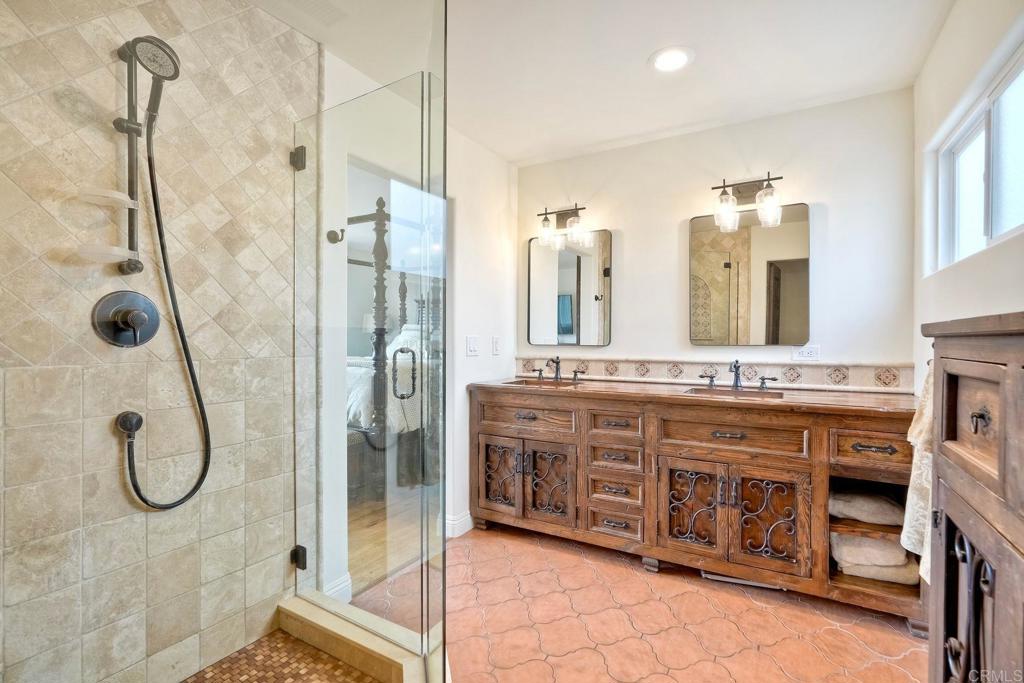 1007 Eolus Avenue Encinitas, CA 92024 - Photo 20 of 49 Primary Bathroom