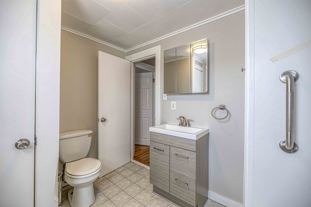 425 Anthony Street, Unit 1 Fall River, MA 02721 - Photo 7 of 15
