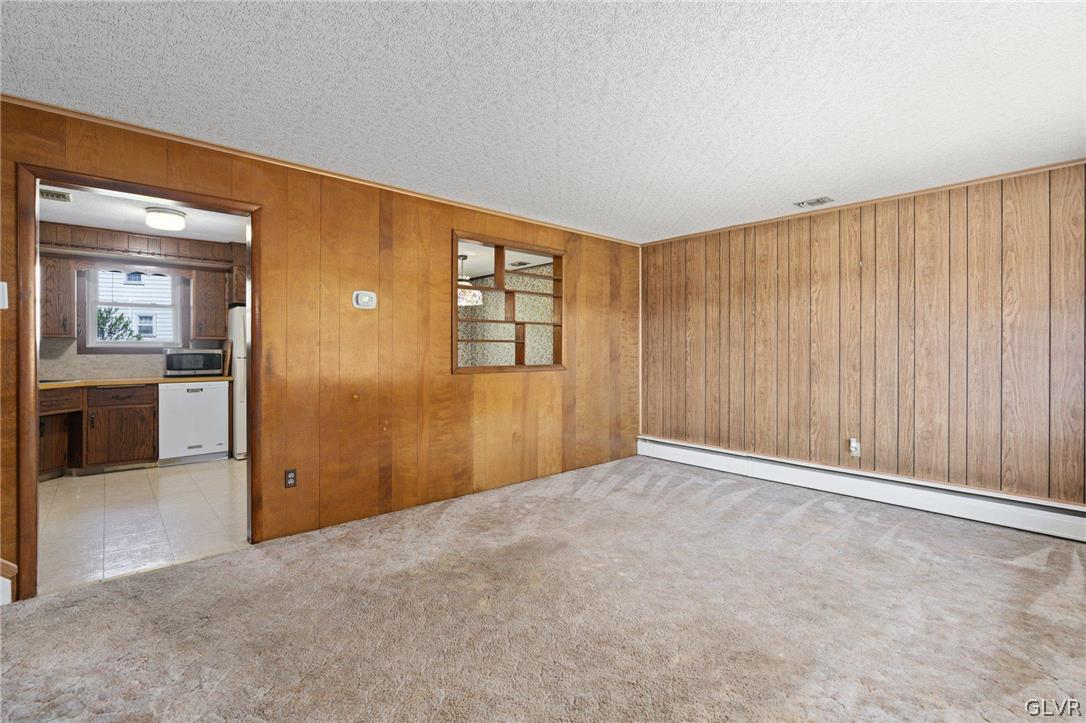 128 7th Street Whitehall, PA 18052 - Photo 8 of 29