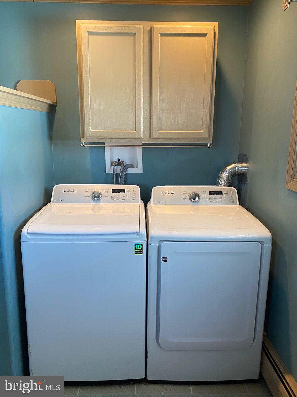 17 Hyacinth Road Levittown, PA 19056 - Photo 18 of 33 First Floor Laundry