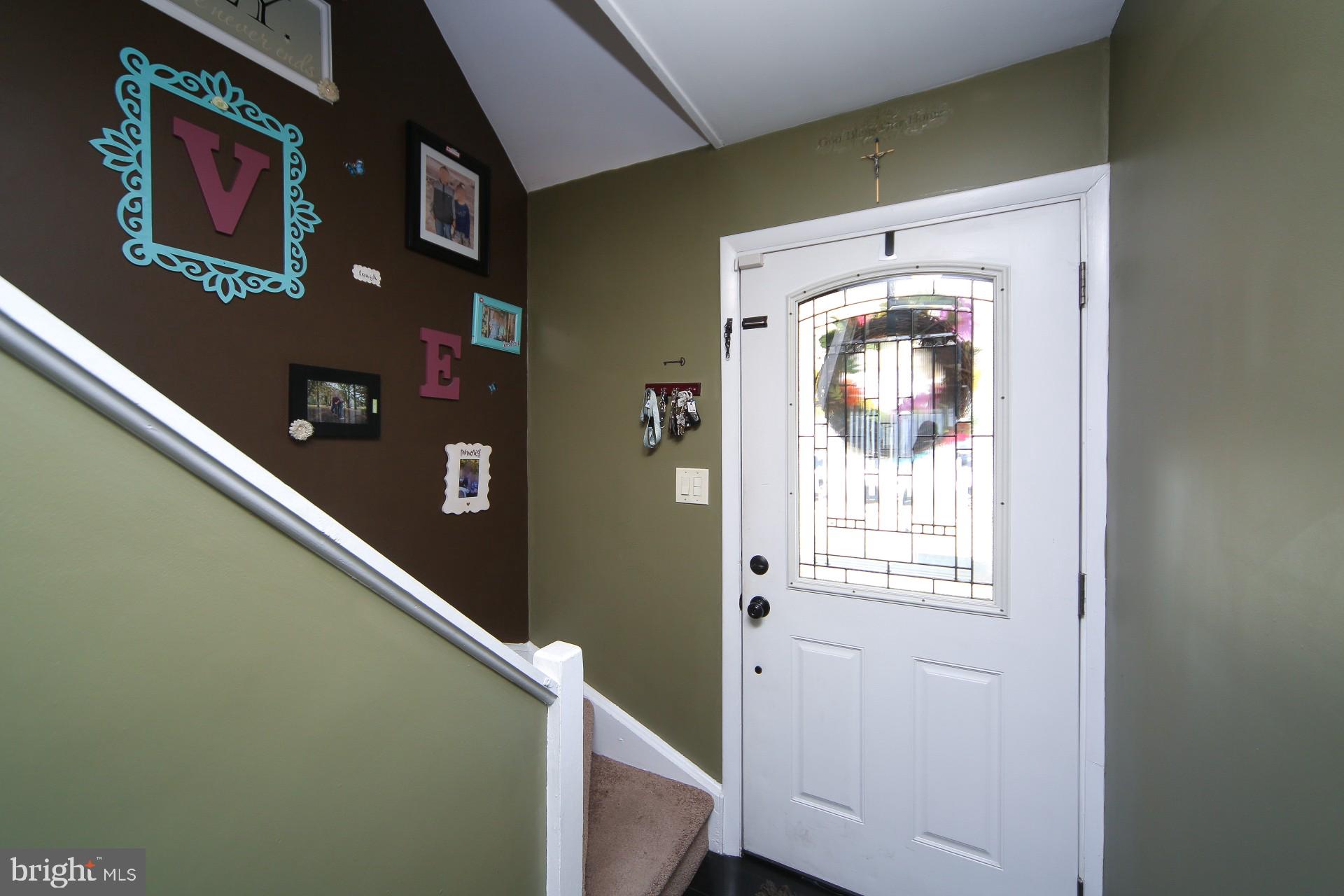 17 Hyacinth Road Levittown, PA 19056 - Photo 20 of 33 Gallery Image 20