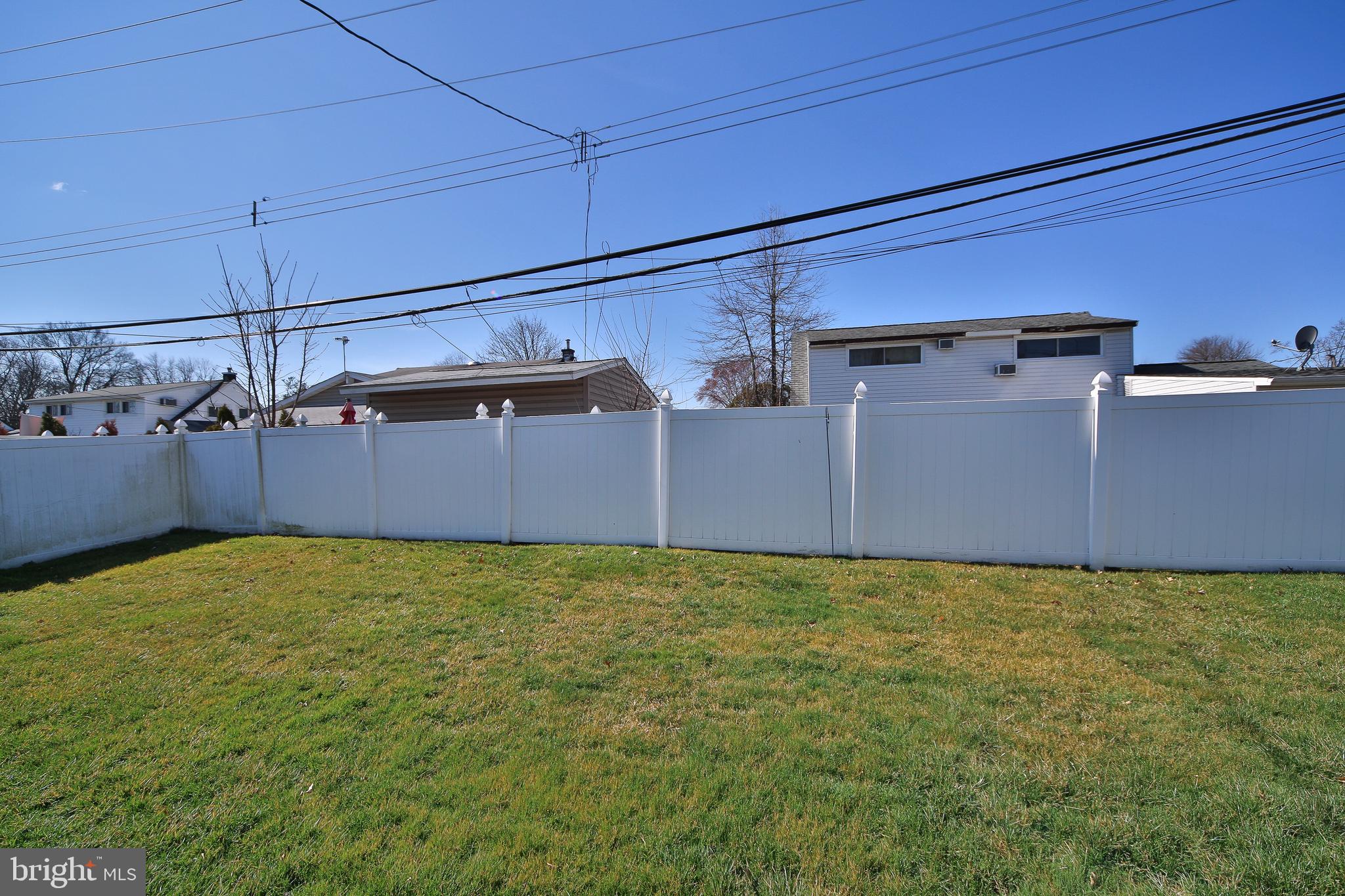 17 Hyacinth Road Levittown, PA 19056 - Photo 29 of 33 Gallery Image 29
