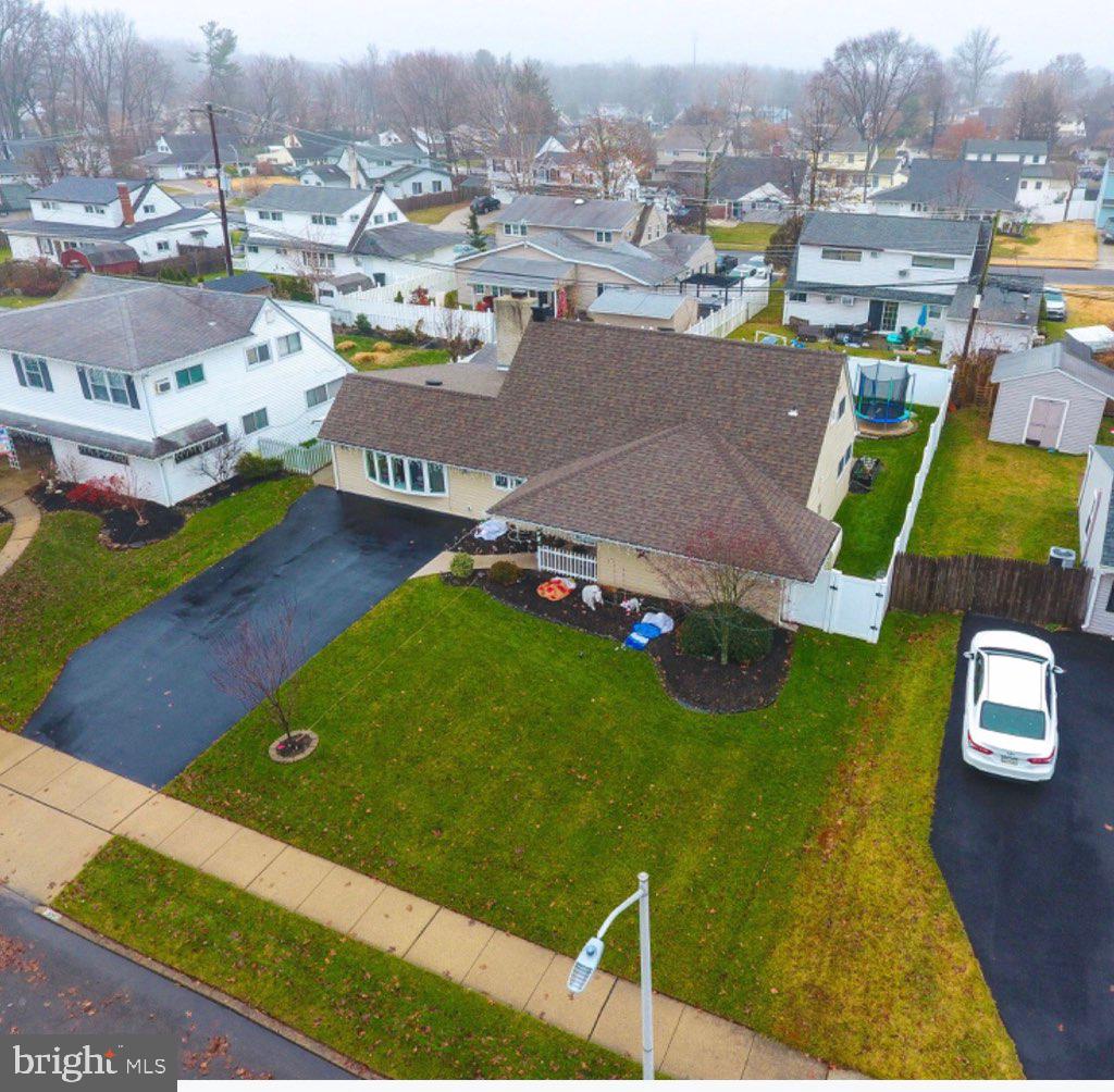 17 Hyacinth Road Levittown, PA 19056 - Photo 33 of 33 Gallery Image 33