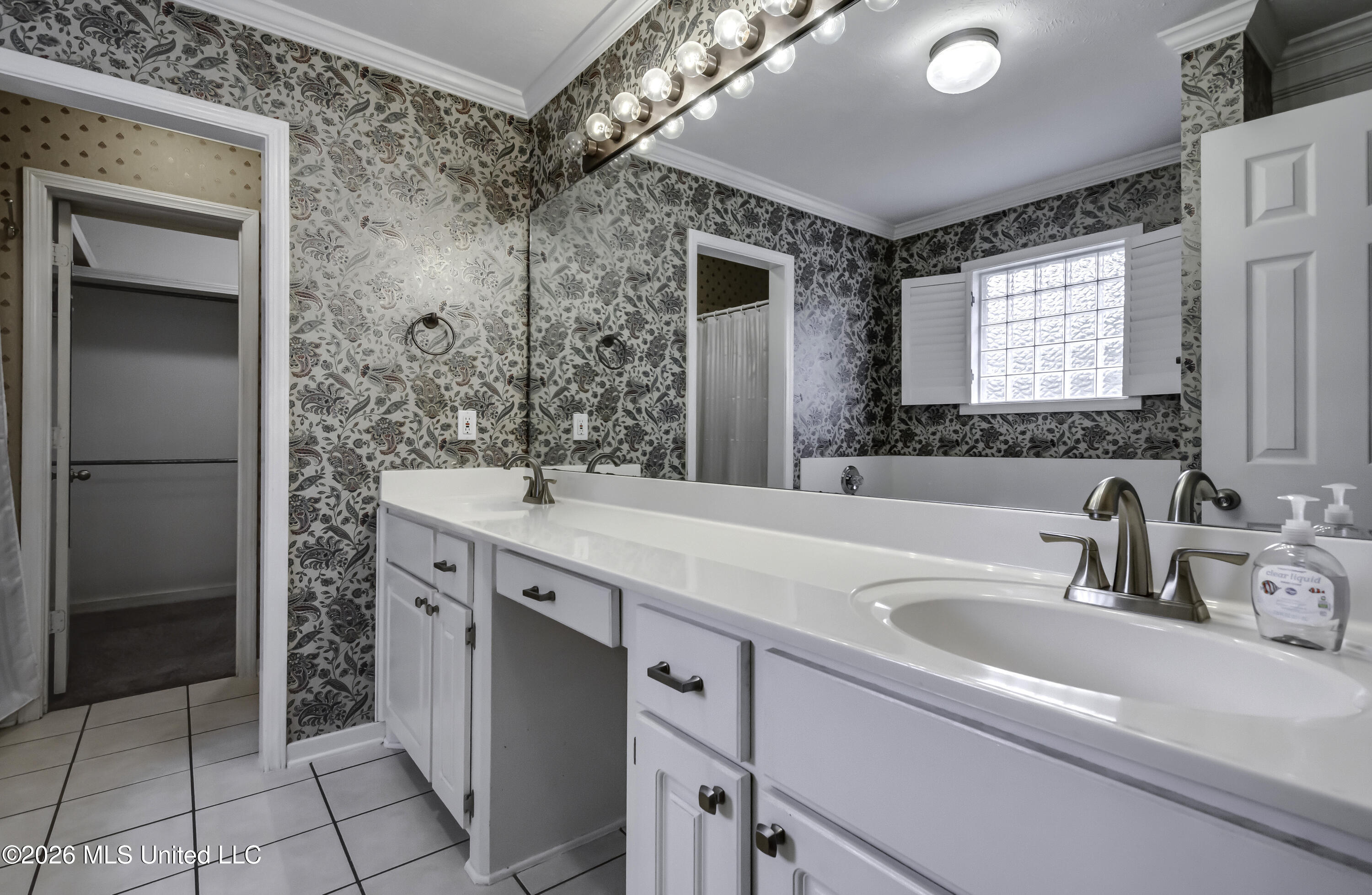1229 Crossview Court Brandon, MS 39042 - Photo 12 of 28 1229 Crossview Ct--57