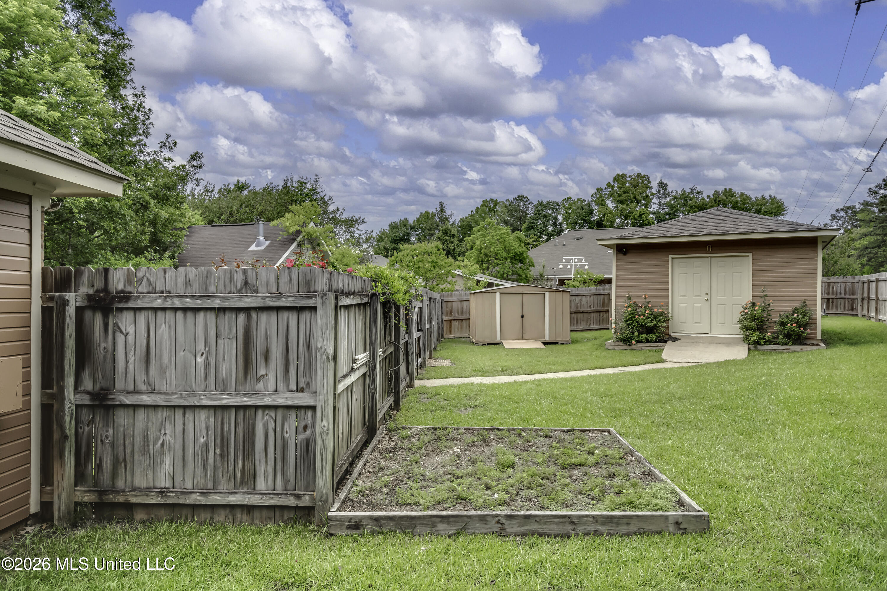 1229 Crossview Court Brandon, MS 39042 - Photo 23 of 28 1229 Crossview Ct--19
