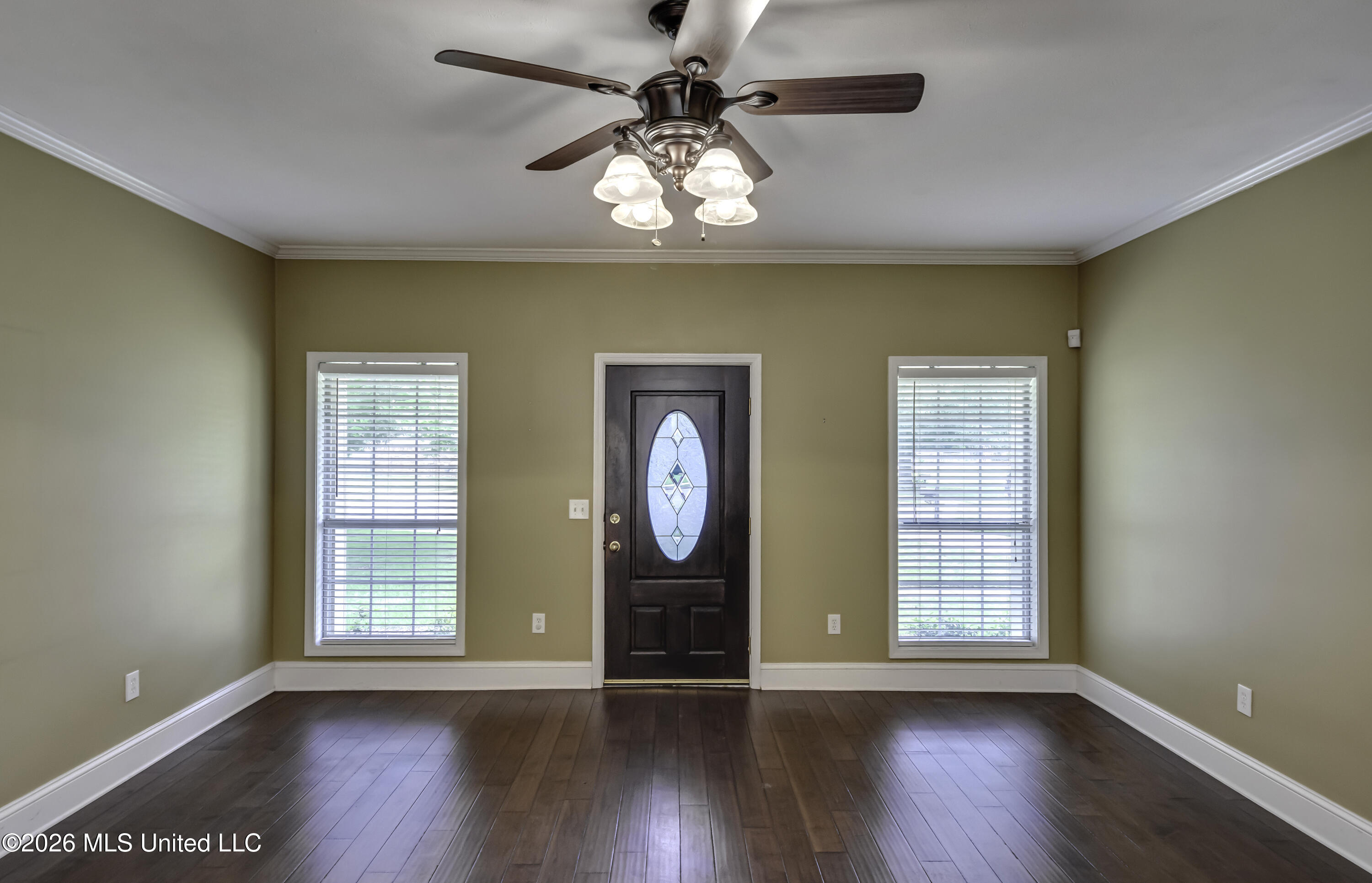 1229 Crossview Court Brandon, MS 39042 - Photo 4 of 28 1229 Crossview Ct--24