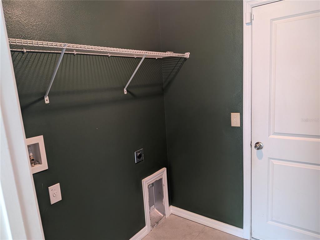 446 Argyll Dr Spring Hill Spring Hill, FL 34609 - Photo 4 of 25