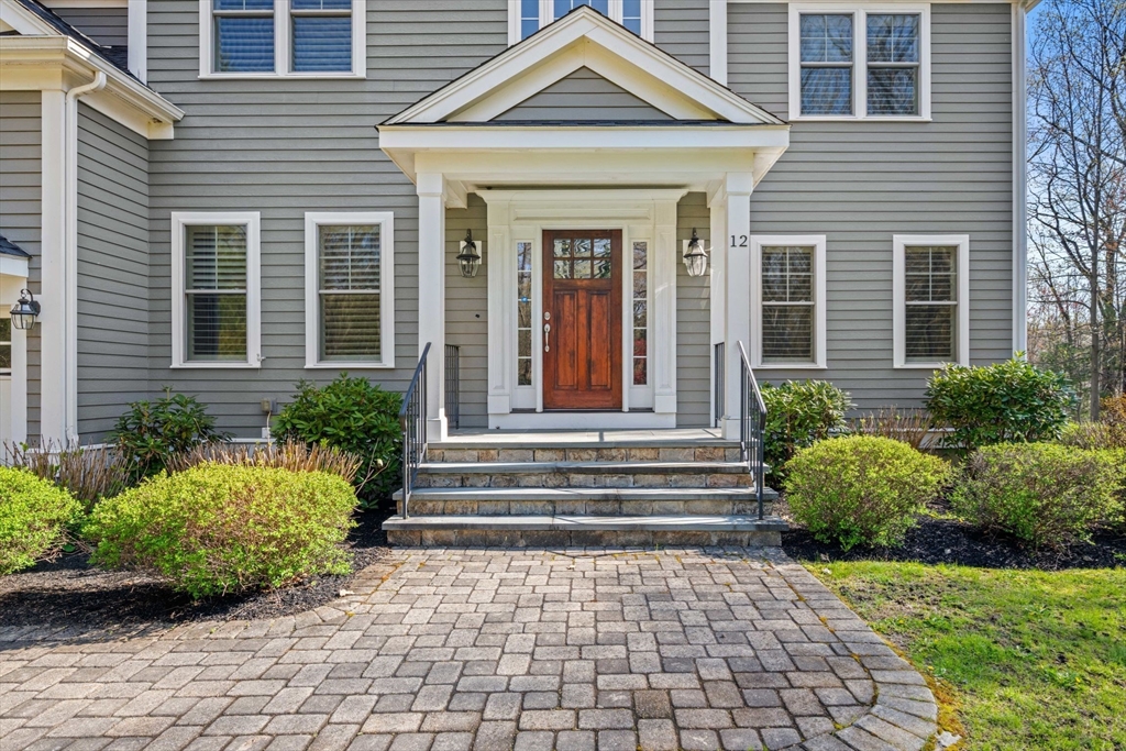 12 Pelham Road Weston, MA 02493 - Photo 2 of 34