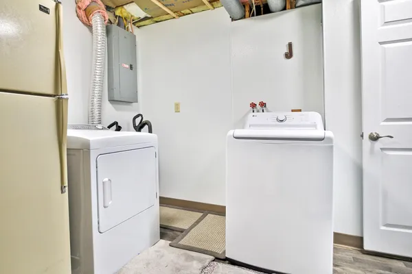 $249,900 | 810 10th Avenue Southeast, Austin, MN 55912