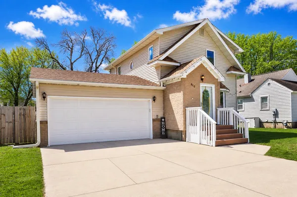 $249,900 | 810 10th Avenue Southeast, Austin, MN 55912