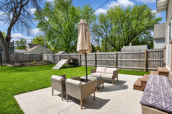 $249,900 | 810 10th Avenue Southeast, Austin, MN 55912