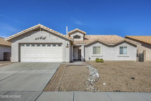 $425,000 | 8165 East Smooth Sumac Lane, Tucson, AZ 85710