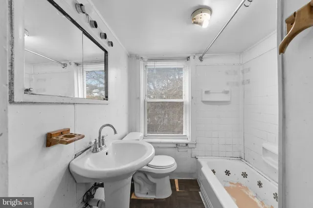 $175,000 | 811 South Warren Street, Trenton, NJ 08611