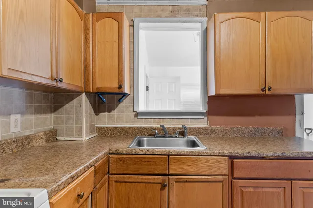 $175,000 | 811 South Warren Street, Trenton, NJ 08611