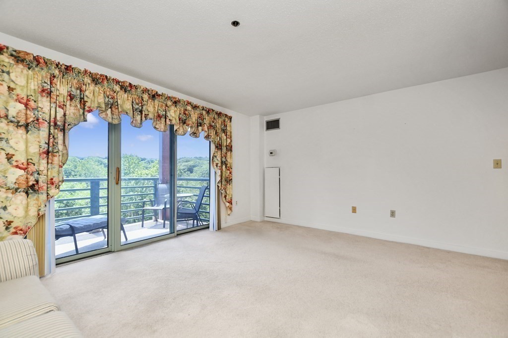 273 Cambridge Road, Unit 503 Woburn, MA 01801 - Photo 14 of 28 Gallery Image 14