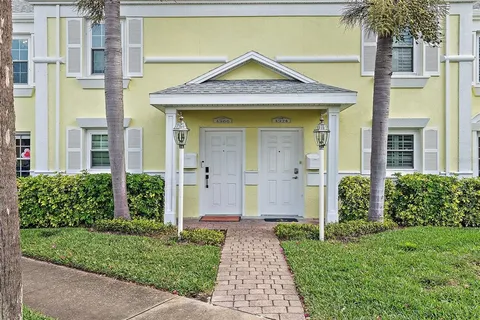 $599,000 | 4966 Coquina Key Drive Southeast, St. Petersburg, FL 33705