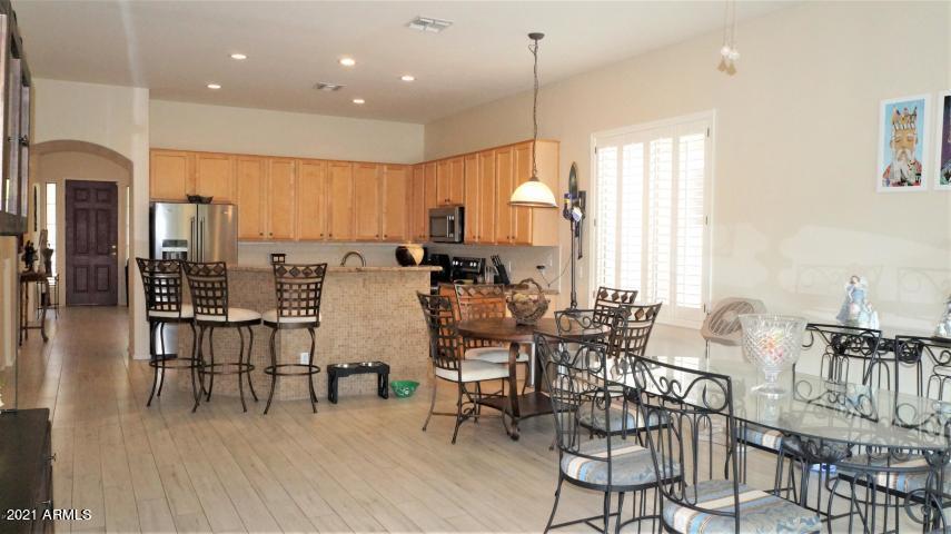 2455 East Fremont Road Phoenix, AZ 85042 - Photo 9 of 17 Fremont.kitchen