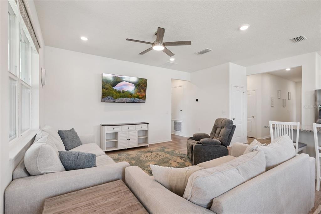 1682 Littleleaf Boxwood Loop Mascotte, FL 34753 - Photo 9 of 59
